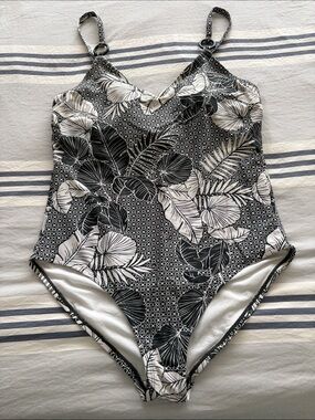 Women’s Tropical One-Piece Swimsuit